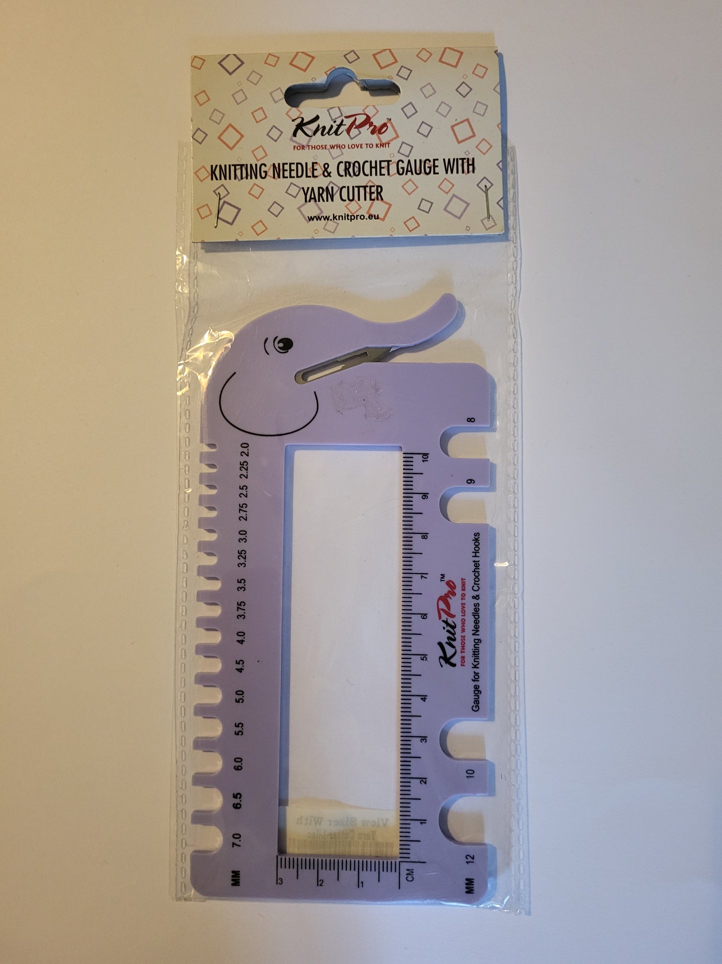 Knitting Needle & Crochet Gauge with Yarn Cutter